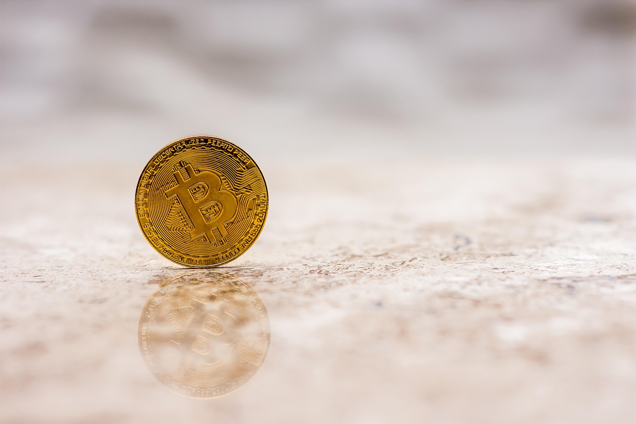 金戒指价格解析，波动因素与购买指南