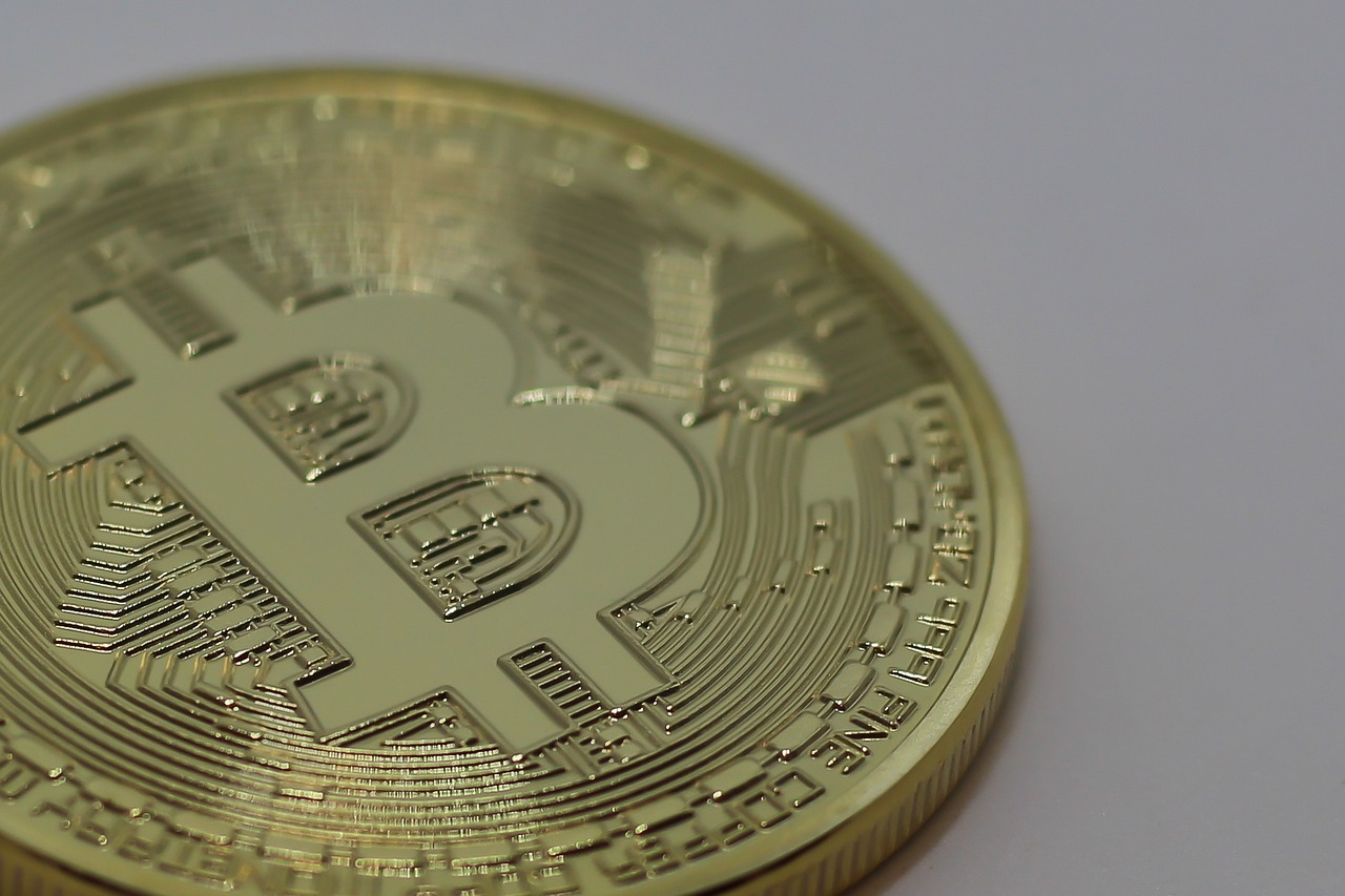 周六福钻戒款式及价格全面解析，图片详解与购买指南
