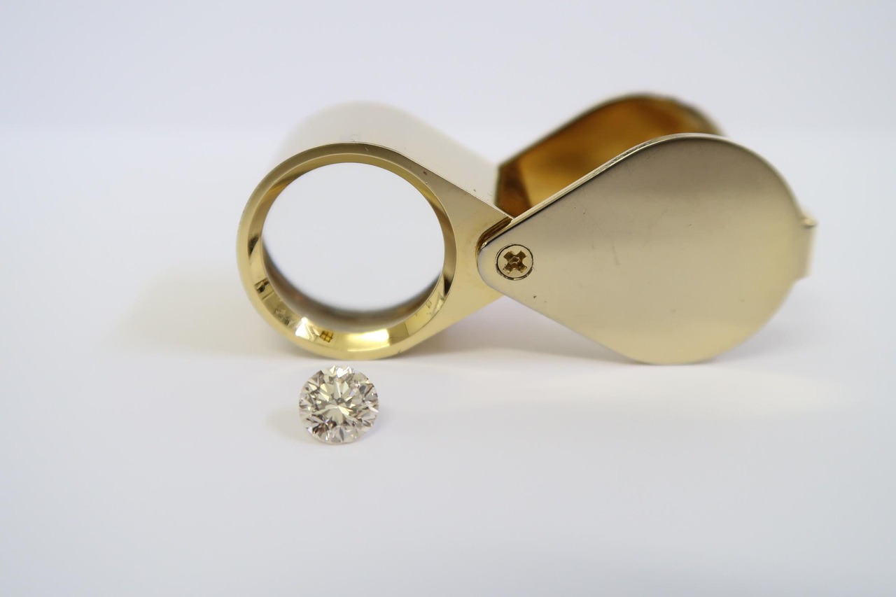 克拉美钻石黄金品质卓越，闪耀之选