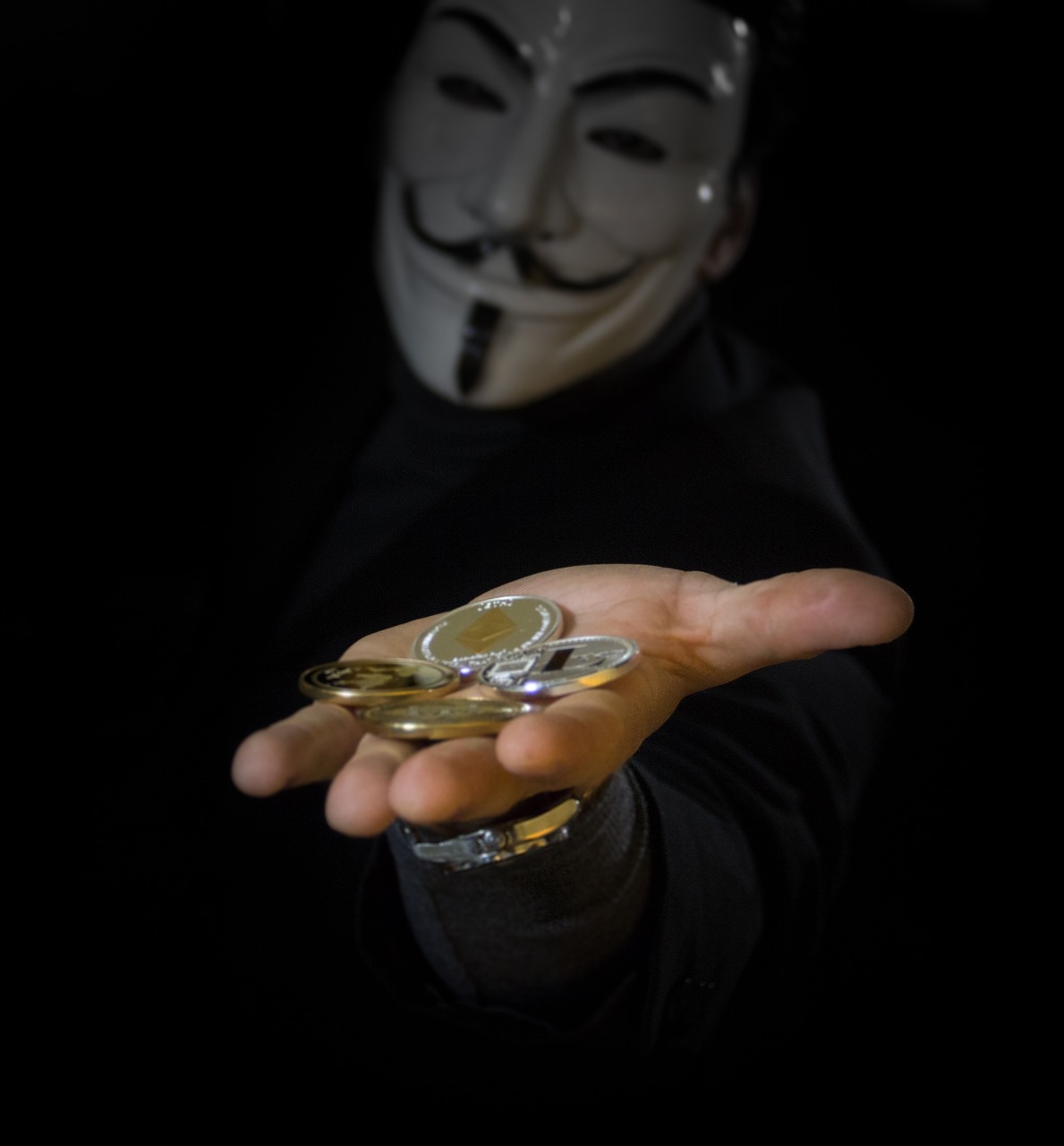 翡翠原石回收交易平台官网，连接买卖双方的翡翠原石交易桥梁