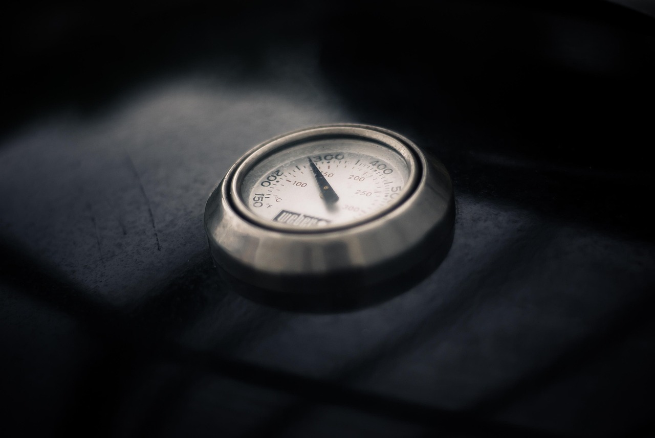 铂金情侣戒指，价格与爱情的完美融合，究竟多少钱一对？