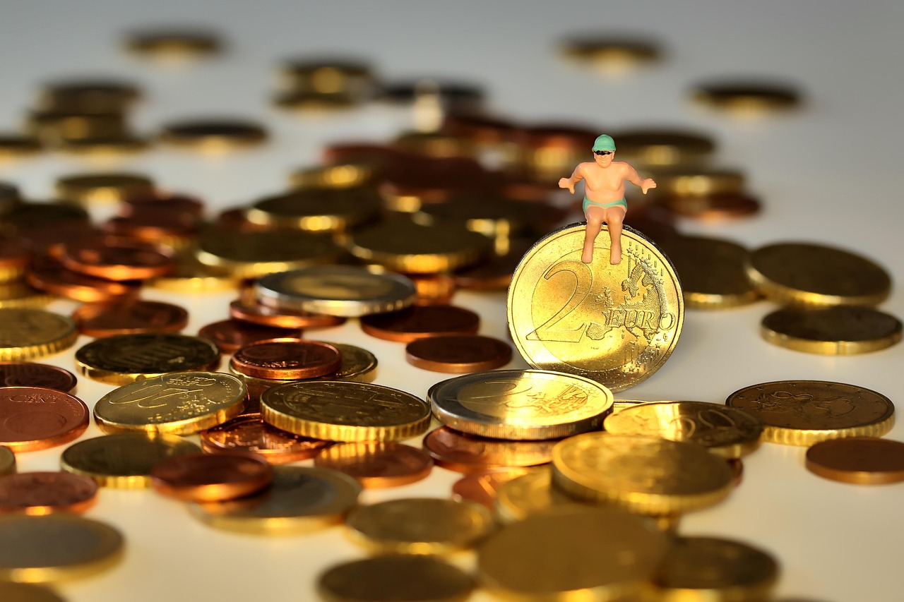 关于18K金变黑的真相探讨，是正常现象还是假货？