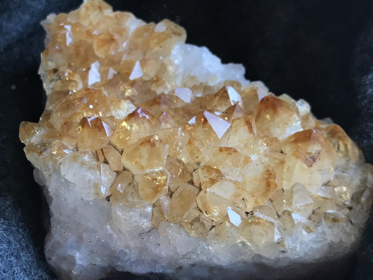 紫水晶图片大全，神秘魅力的无尽展现