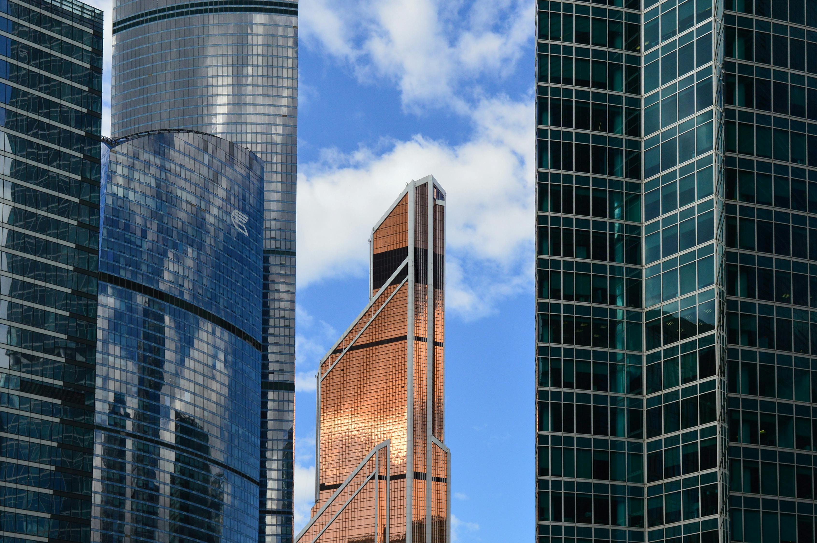 香港六大高校的科技水平如何描述比较好呢啊,香港六大高校的科技水平，卓越创新，引领未来