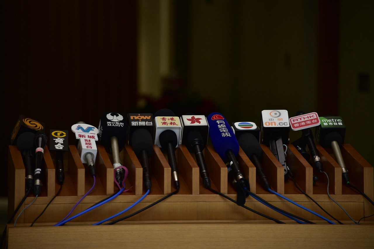 2024香港六给彩开奖直播最新消息新闻,关于香港六给彩开奖直播的最新消息新闻——聚焦20年展望与未来趋势分析